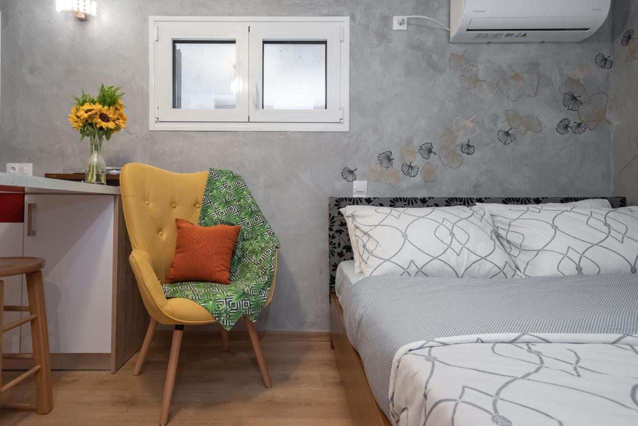 Cozy Tiny Apartment In The Heart Of Plaka Athens Luaran gambar